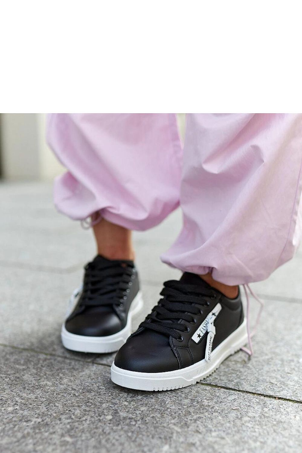 Baskets model 207295 Solea