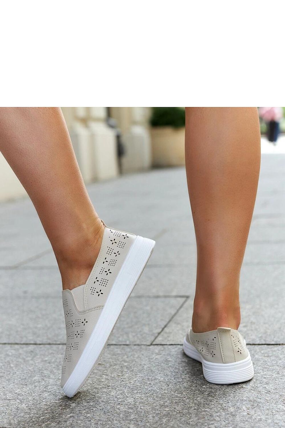 Baskets model 207316 Solea