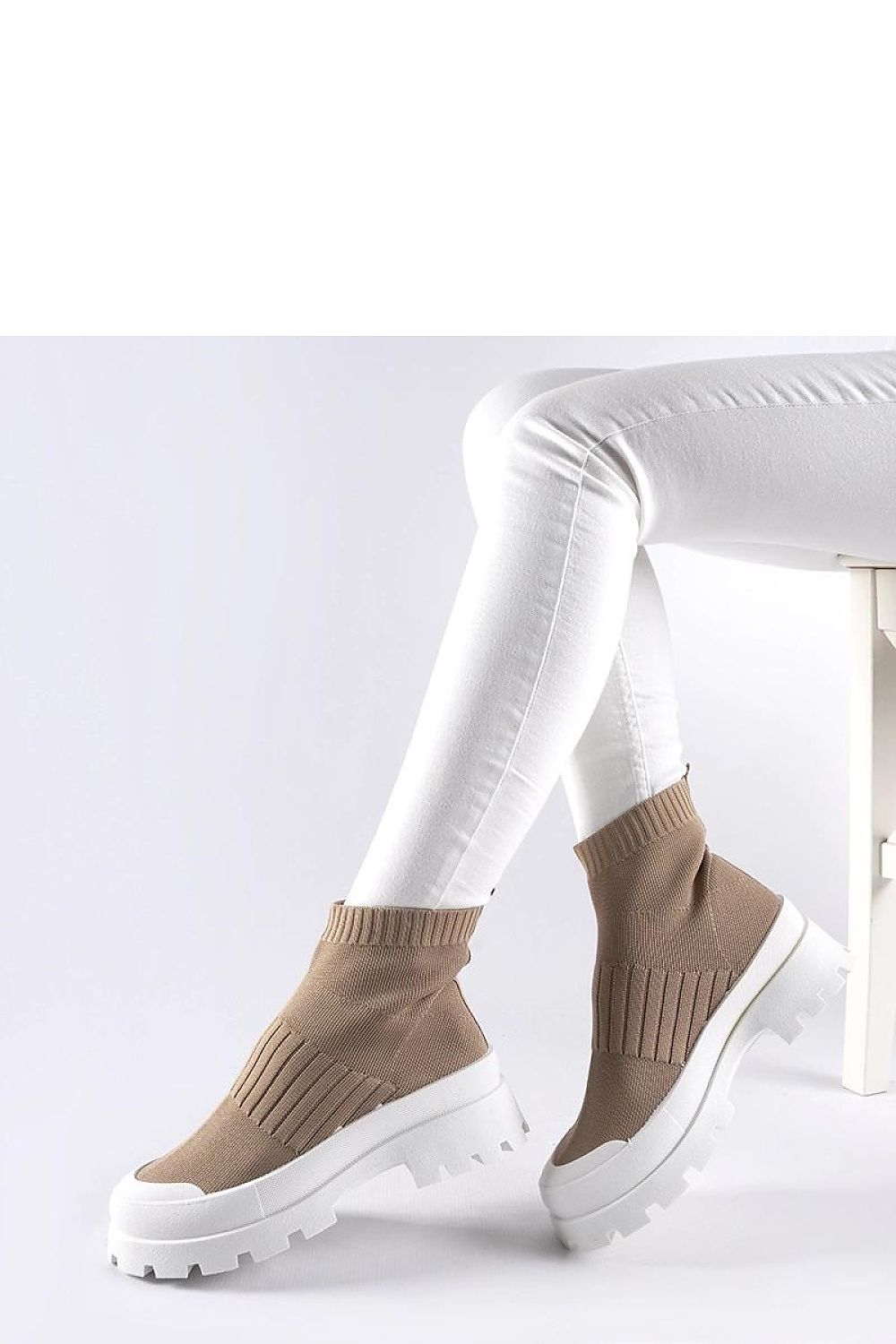Baskets model 207607 Solea