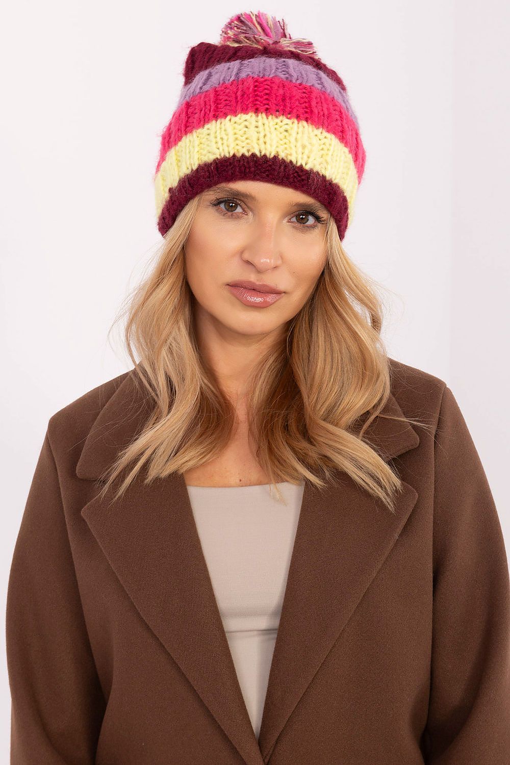 Bonnet model 208412 AT