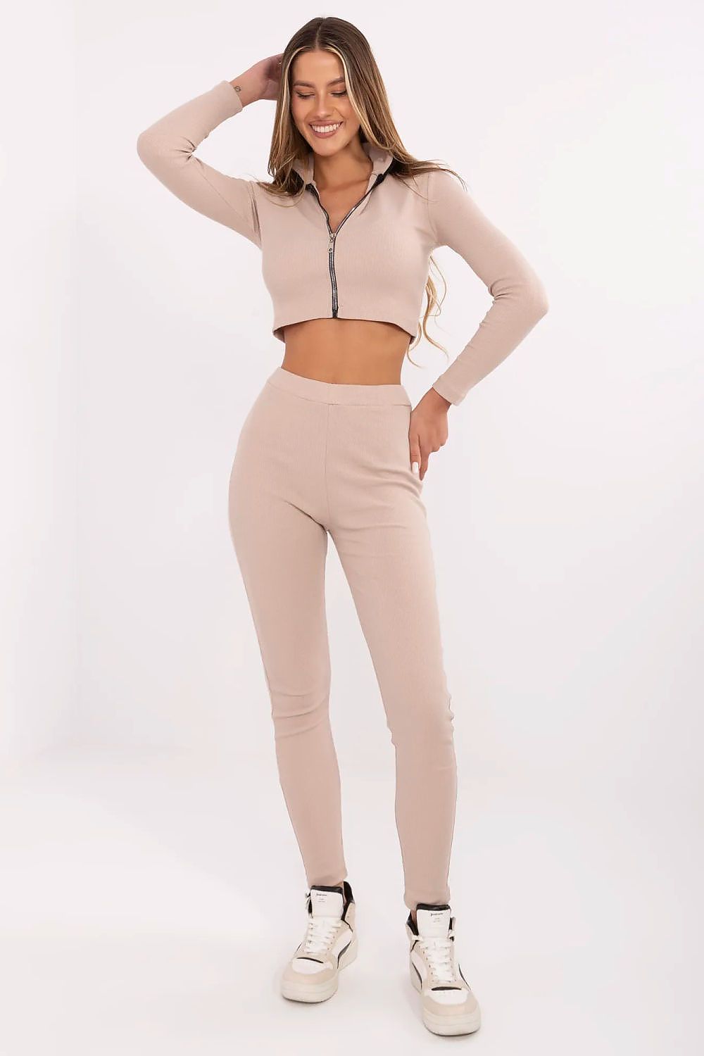 L`ensemble model 215921 Rue Paris