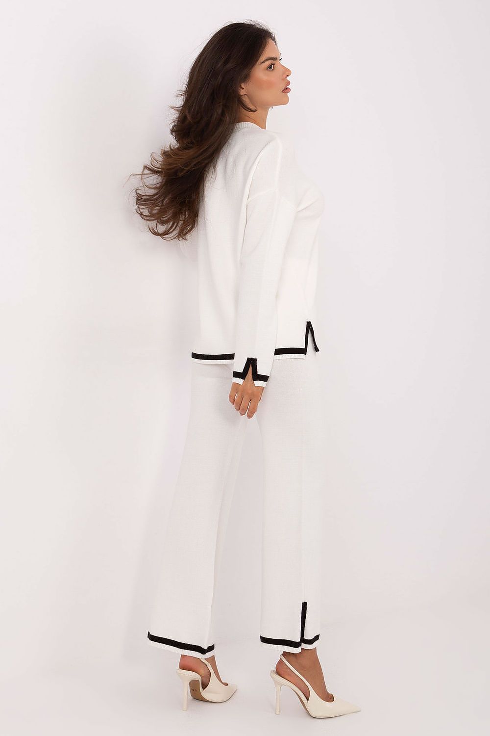 L`ensemble model 216697 Italy Moda