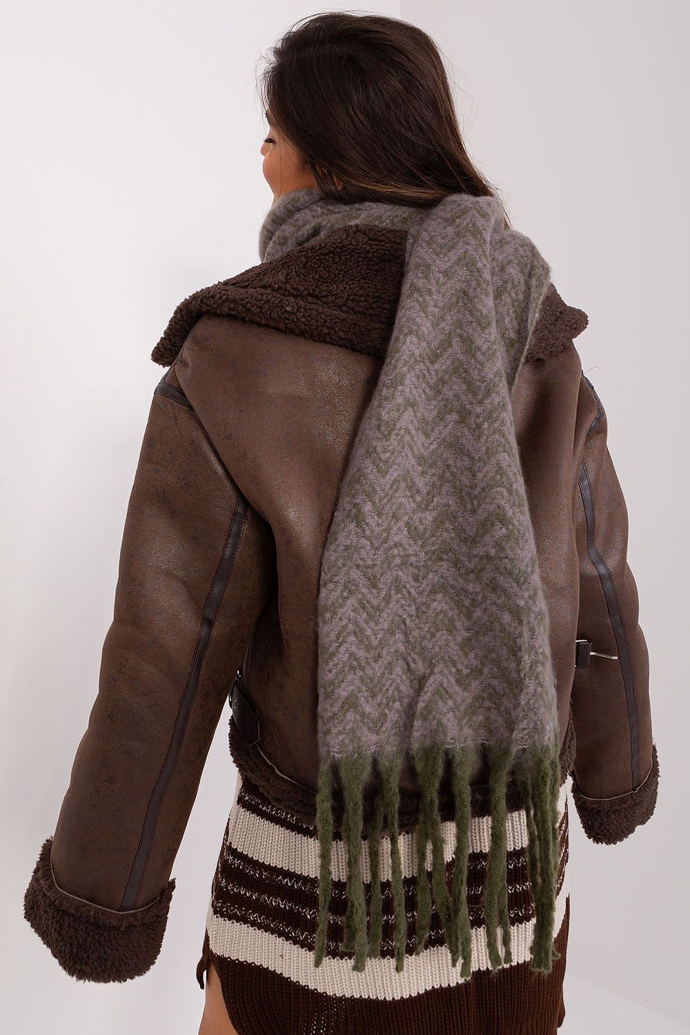  Châle model 189236 AT 
