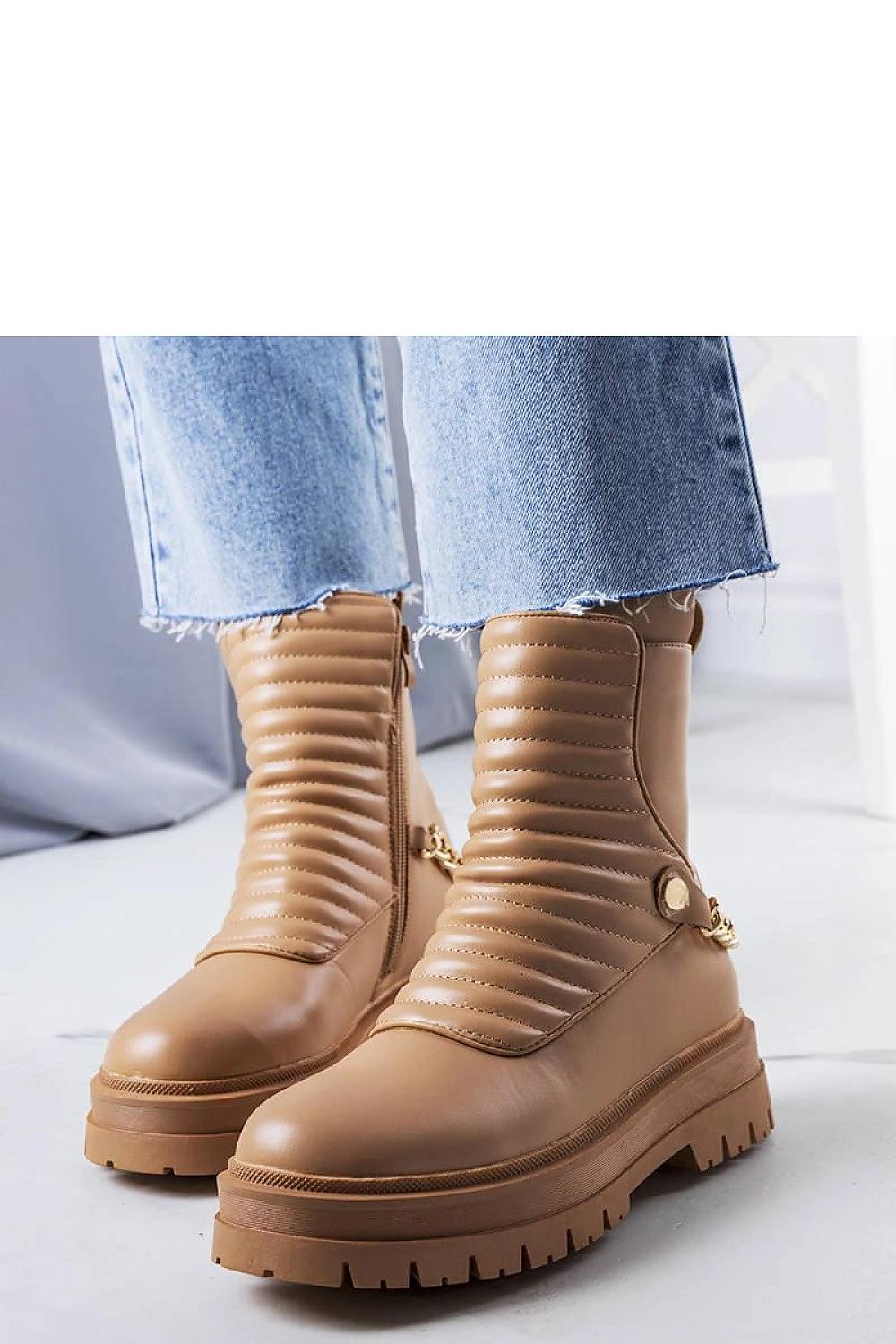  Bottes model 205888 Solea 
